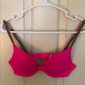 PINK Victoria’s Secret bra